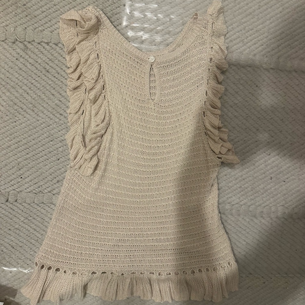 Chic Cream Knit Blouse with Ruffled Sleeves